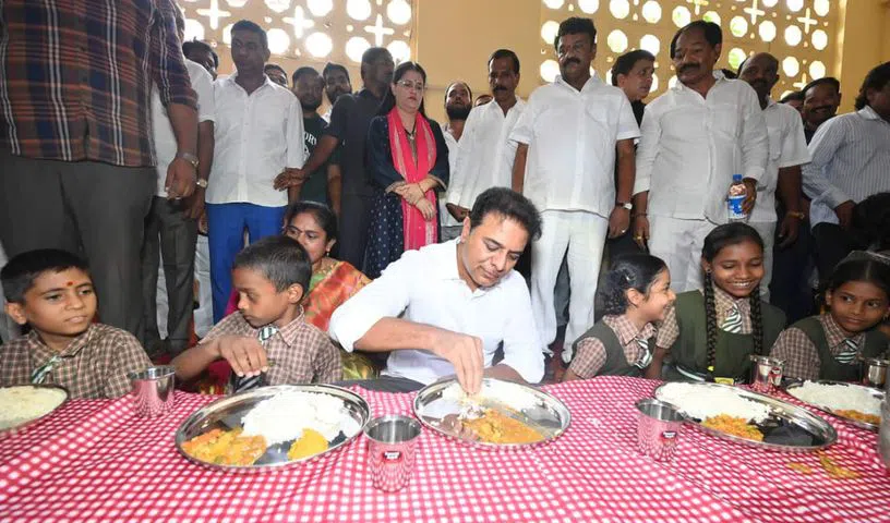 KT Rama Rao urges students to follow PV Narasimha Rao’s example